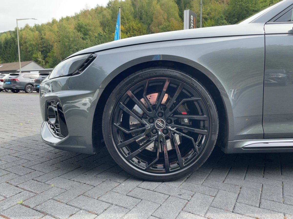 Audi RS 4 Avant 2.9 quattro MATRIX+B&O+APP+AHK+LEDER foto 7