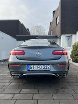 Mercedes-Benz E 220 d Autom. - - Mercedes-Benz E 220: Coupe