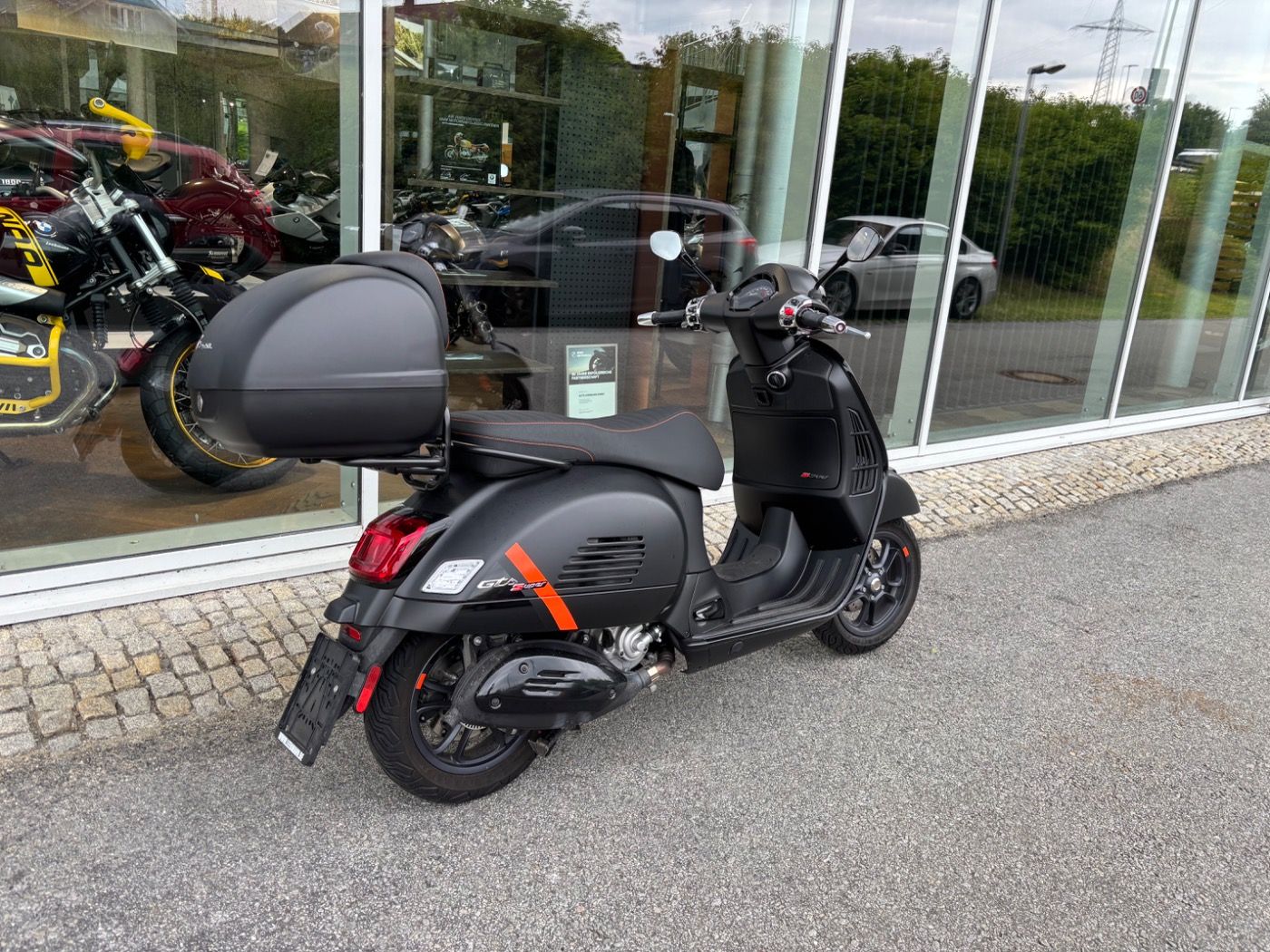 Fahrzeugabbildung Piaggio Vespa GTS 300 Sport