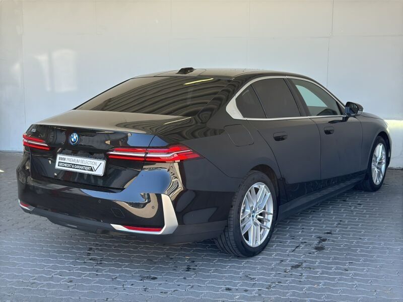 BMW i5 eDrive40 Limousine Navi.LED.ACC.360°.Pano foto 5