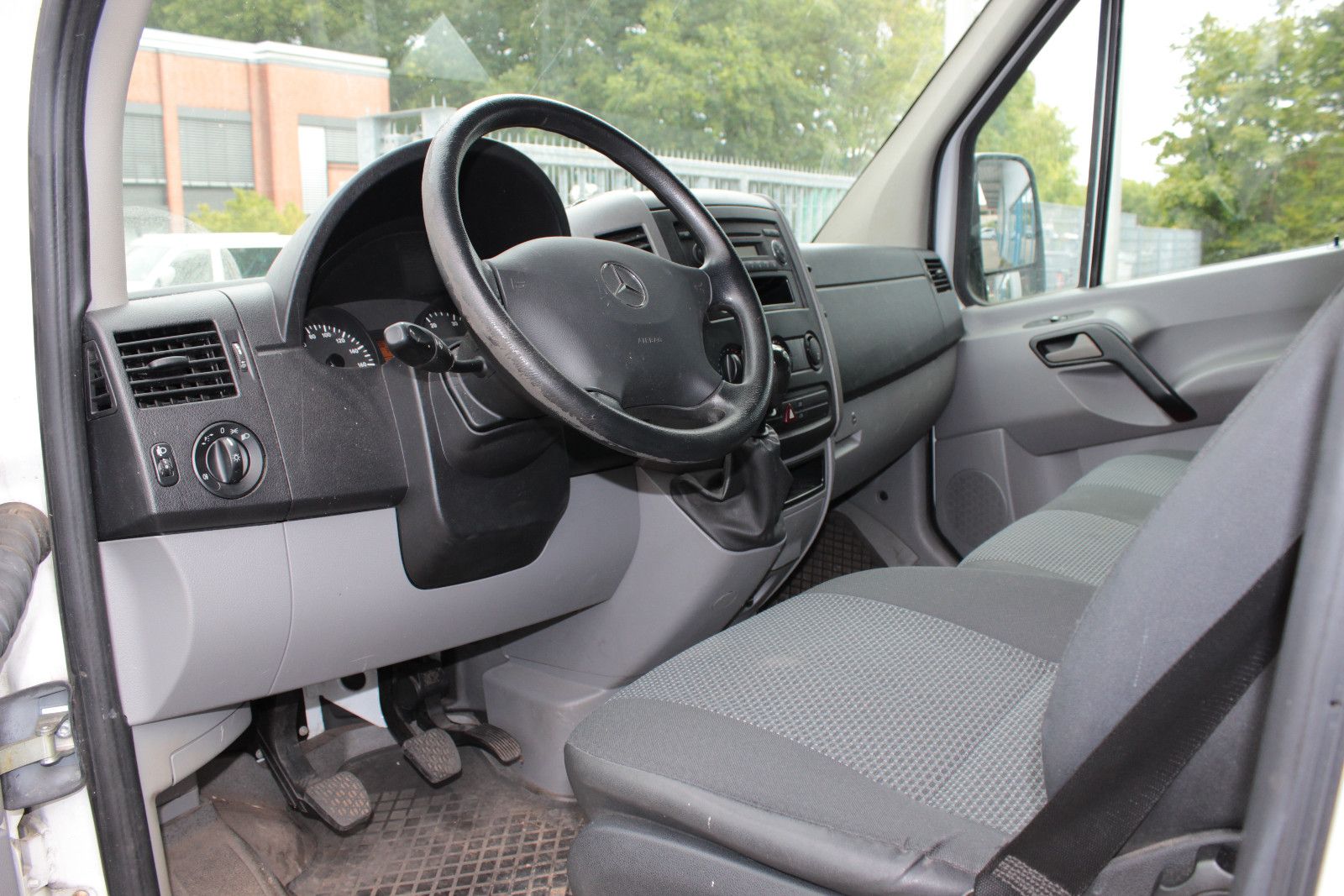 Fahrzeugabbildung Mercedes-Benz Sprinter II Kasten 210/211/213/214/216 CDI
