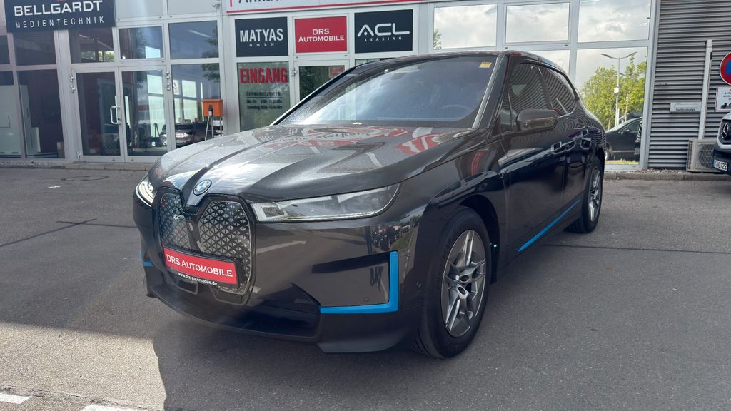 BMW iX - iX40 xDrive/360°/Laser/Driv.Assist.Prof./H&K/AHK