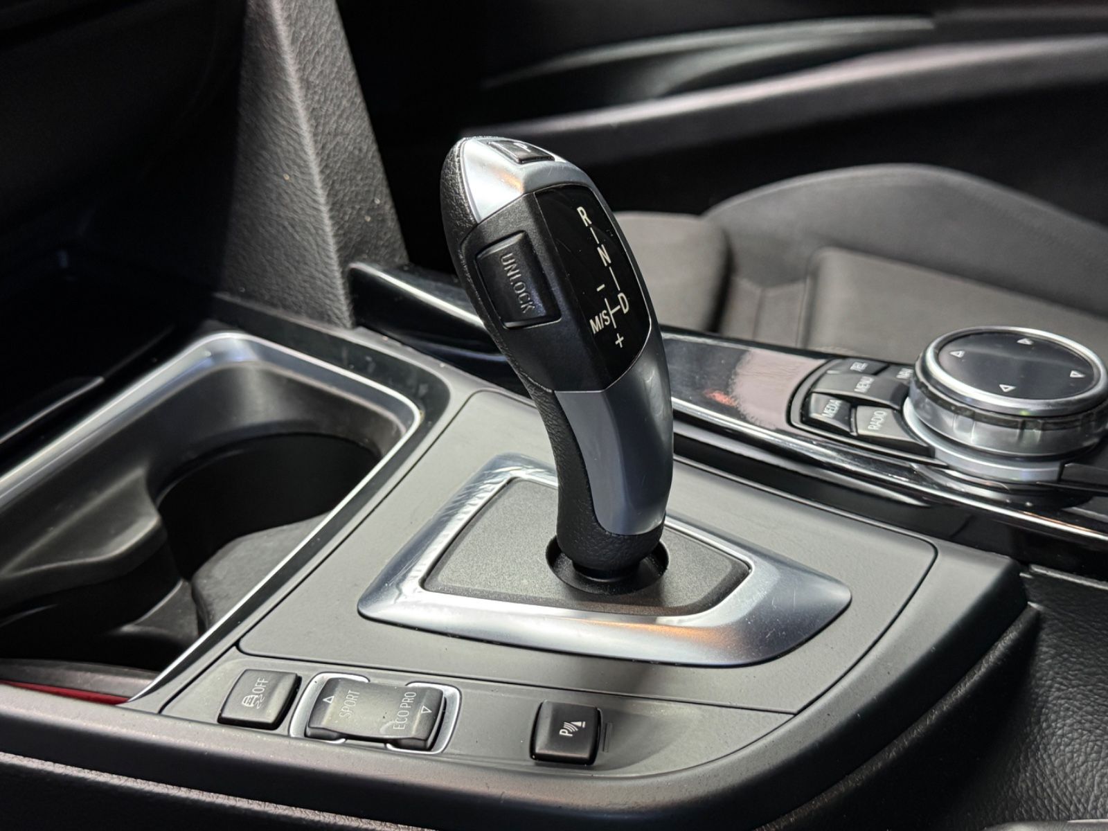 Fahrzeugabbildung BMW 320 d Touring|PANORAMA|AUTOMATIK|SPORT-LINE|