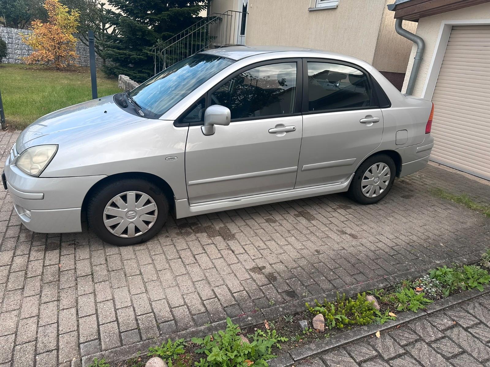 Suzuki Liana