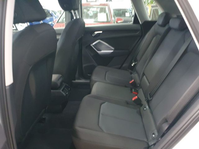 Q3 2.0 TDI DSG advanced Navi LED Keyless Apple