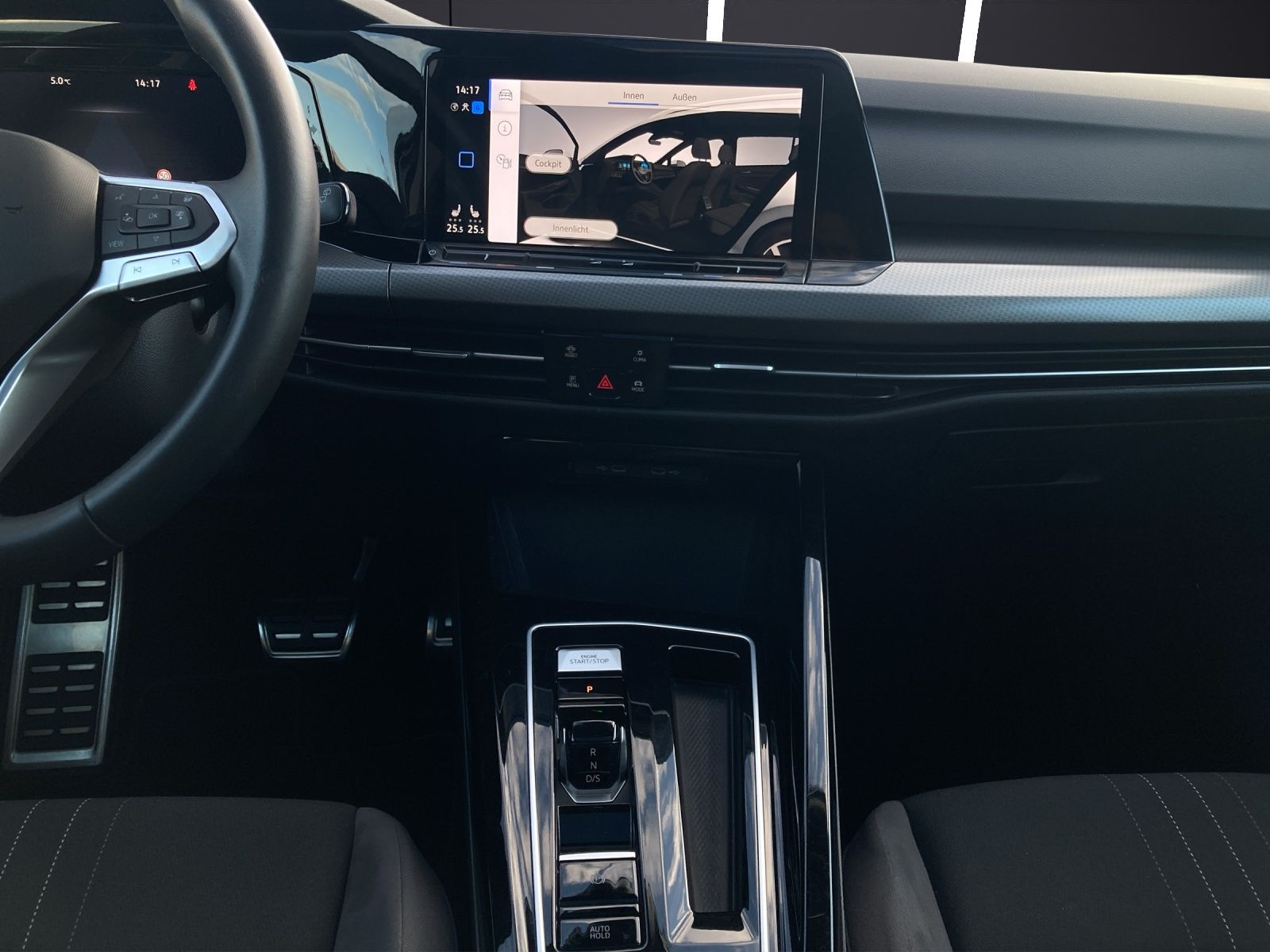 Fahrzeugabbildung Volkswagen Golf VIII Variant Alltrack TDI DSG 4M MATRIX NAV