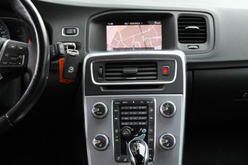 Volvo V60 Cross Country - 10