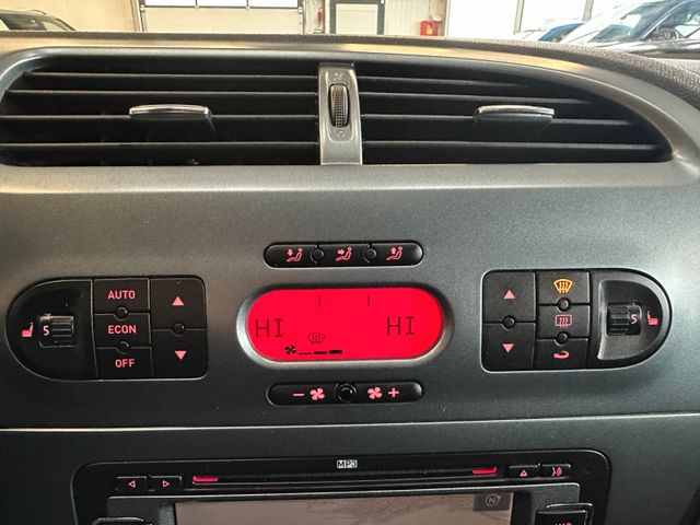 Seat Leon Comfort Limited *2. Hand*Klima*SHZ*Navi*PDC