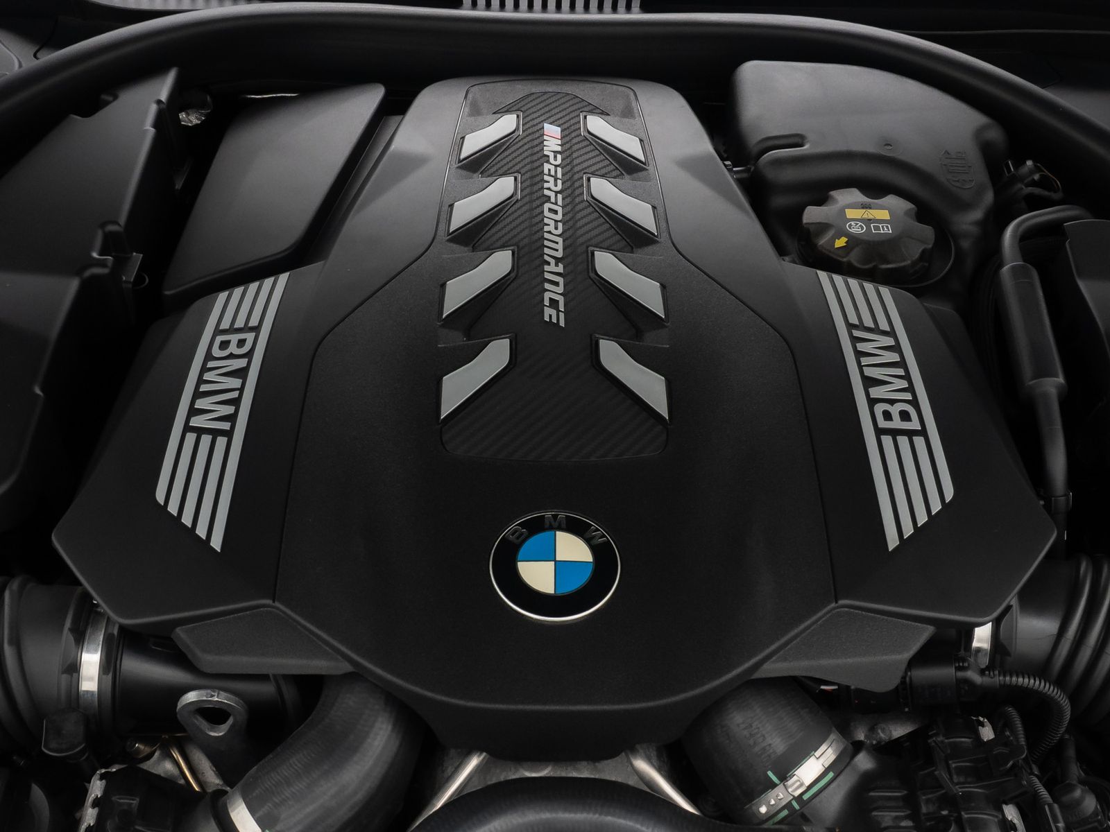 Fahrzeugabbildung BMW M850i xD Cabrio 360°B&W Laser Individual 20"Voll