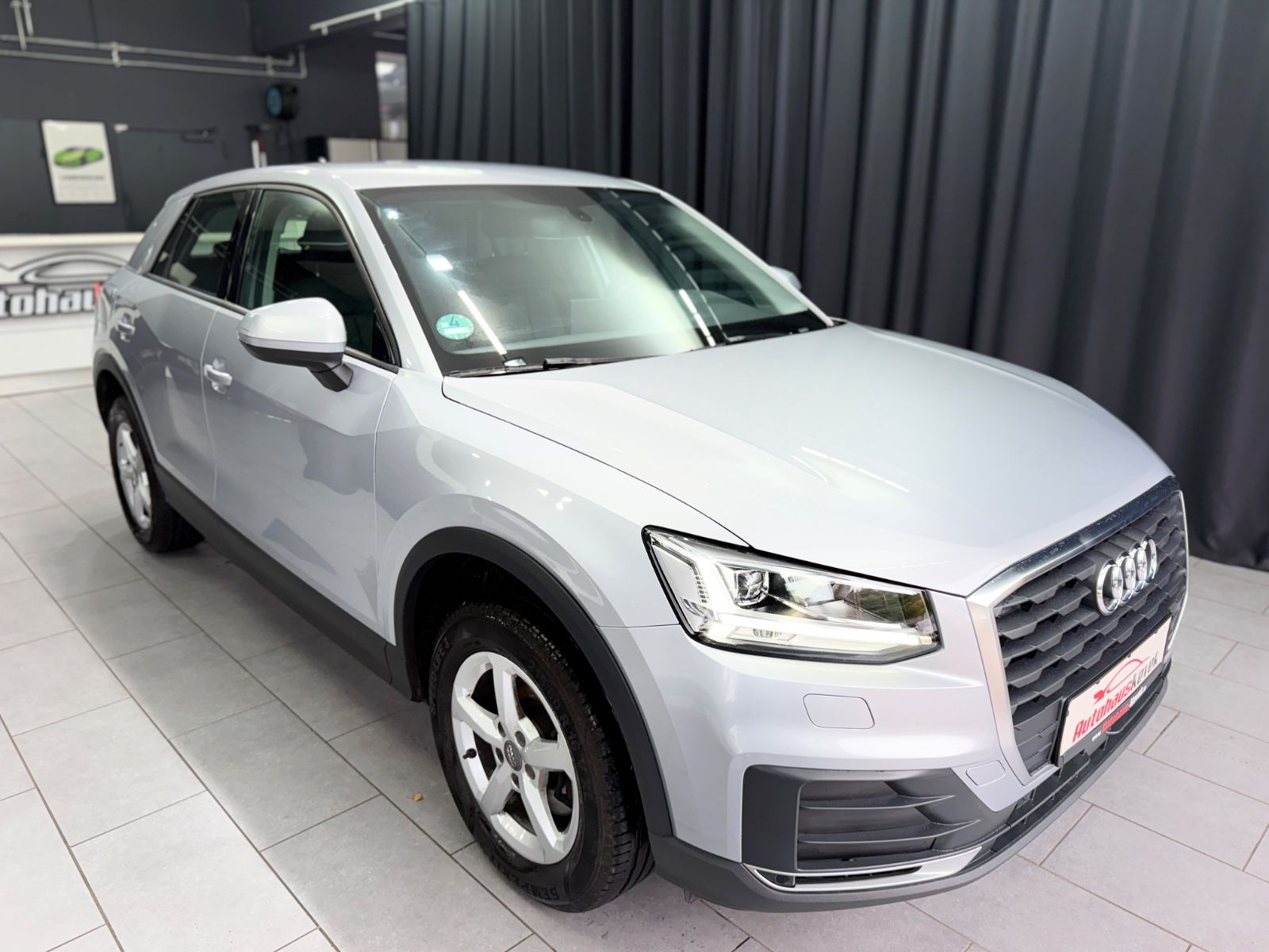 Fahrzeugabbildung Audi Q2 basis ultra|S-TRONIC|NAVI|PDC|LED LICHT|