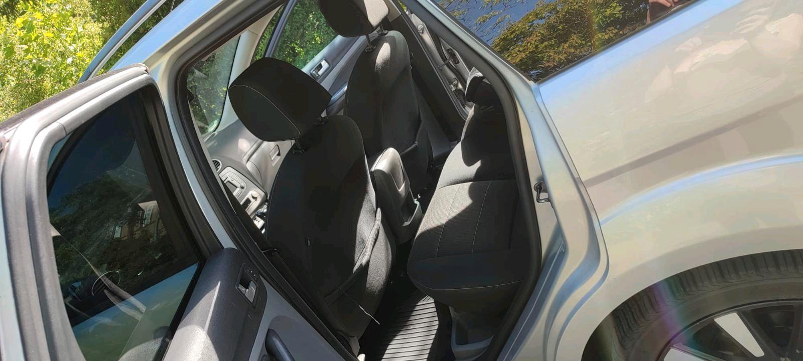 Ford Focus 2010 — photo 8