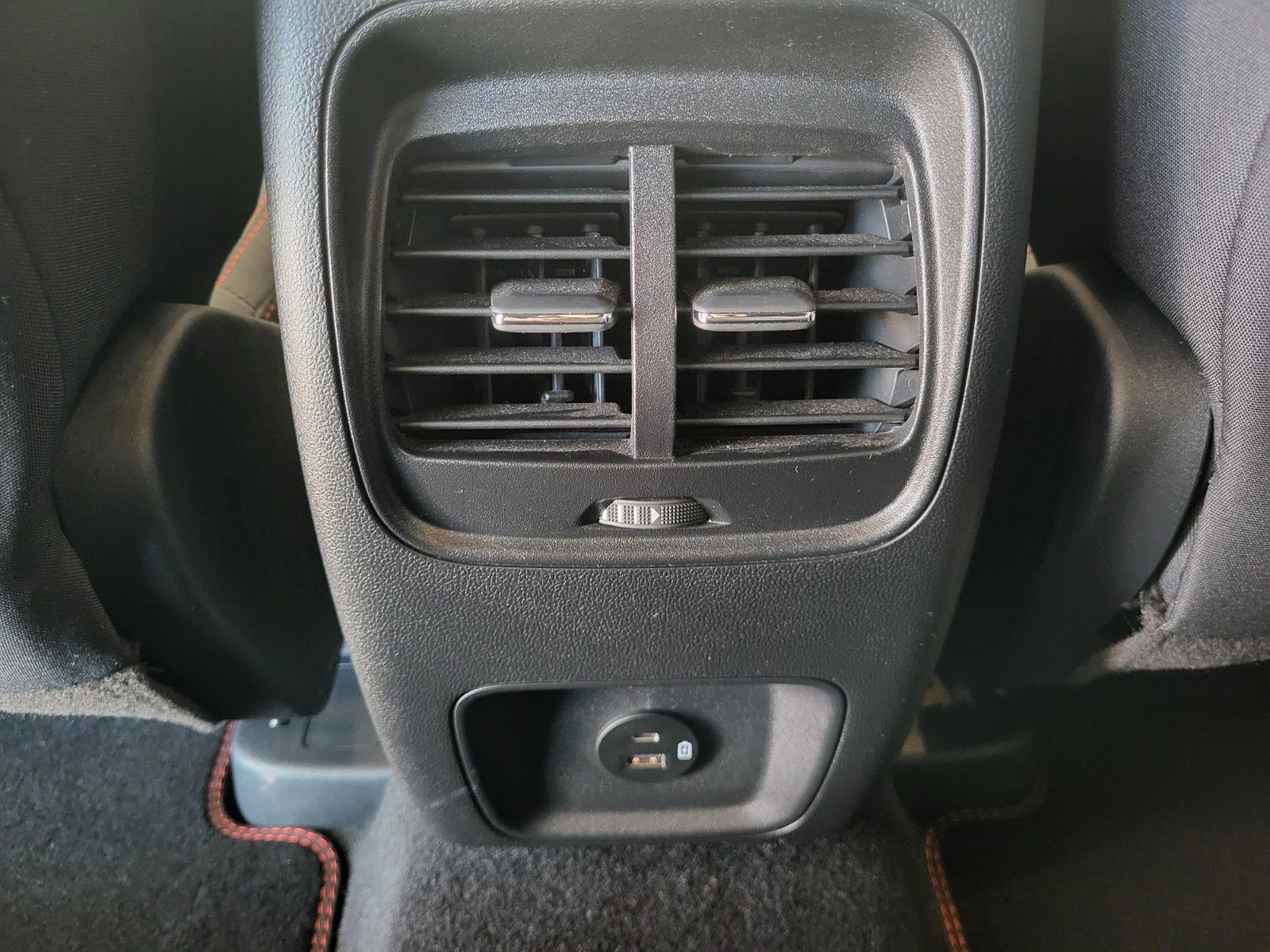 Fahrzeugabbildung Ford Kuga Plug-In Hybrid ST-Line AHK, Frontkamera