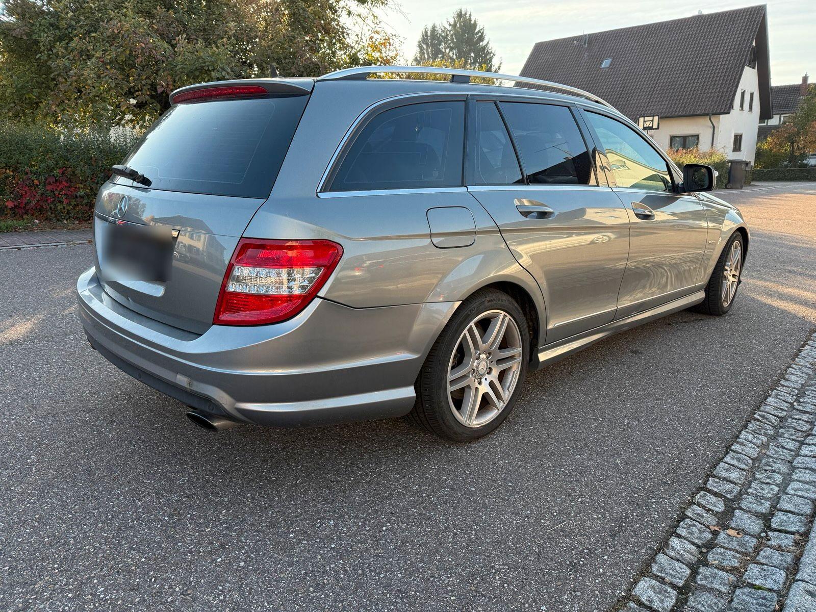 Mercedes-Benz C320 2008 — interior