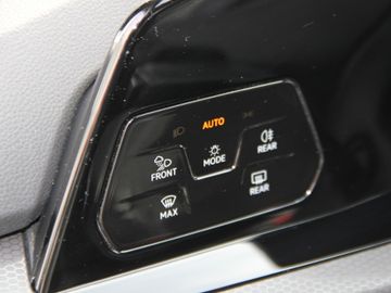 Volkswagen Golf VIII GTE KLIMA NAVI ALU