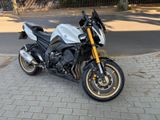 Yamaha FZ8 ABS nur 10000 km inkl. Taschen! - Angebote entsprechen deinen Suchkriterien