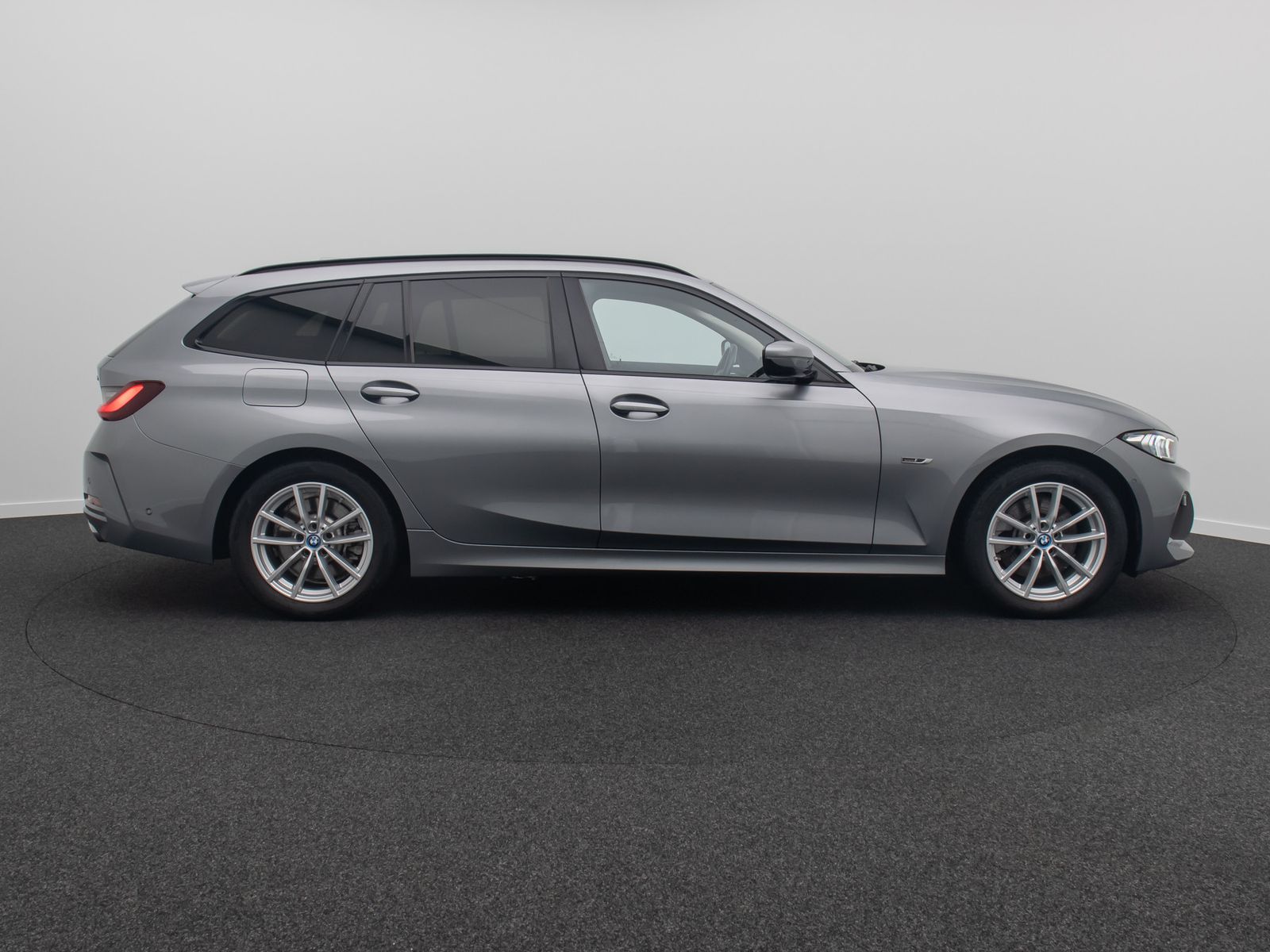 Fahrzeugabbildung BMW 330e Stop&Go Kamera DAB Komfort Leder Sport