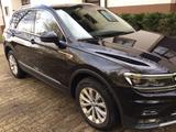 Volkswagen Tiguan 2.0 TSI 132kW DSG 4MOTION Highline Hi... - VW Tiguan von privat