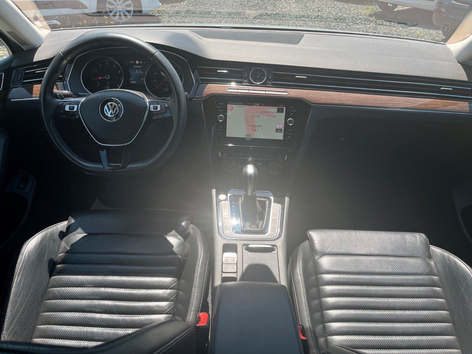 Fahrzeugabbildung Volkswagen Passat Variant 1.8 TSI DSG Navi Leder HIGHLINE