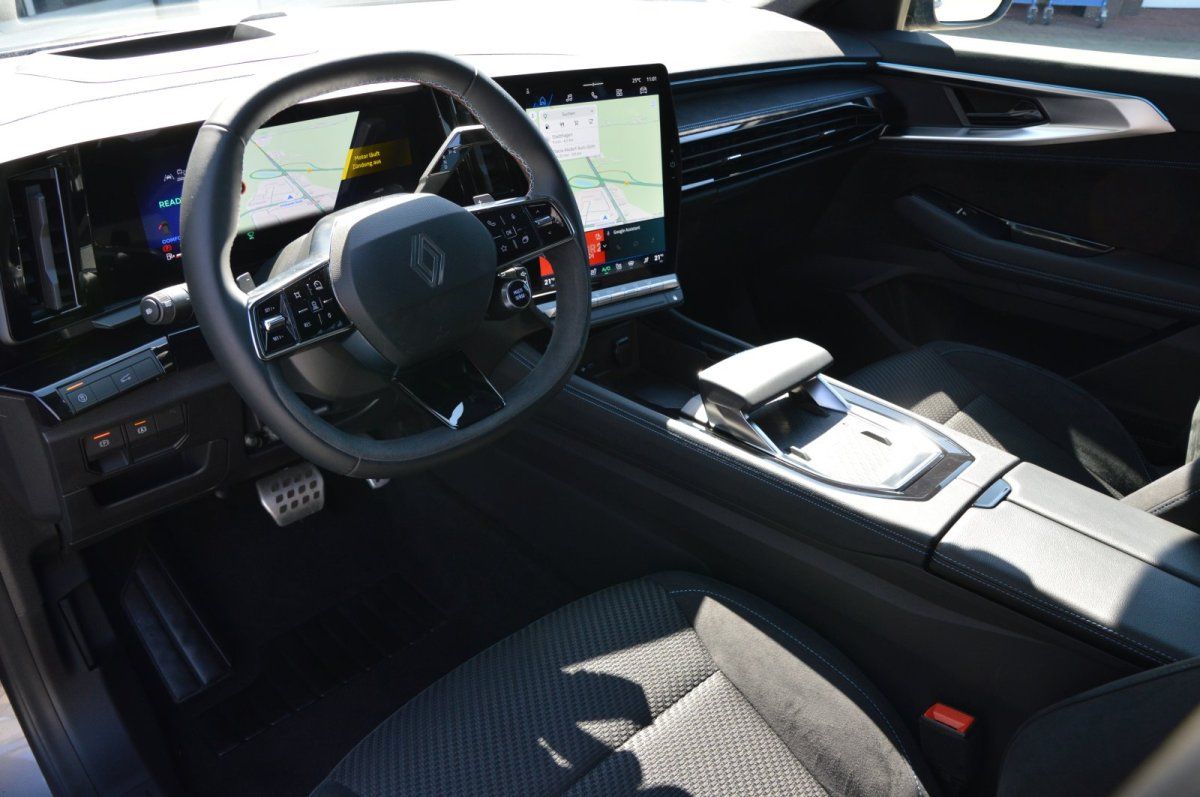 Fahrzeugabbildung Renault Espace VI   Esprit Alpine E-Tech Hybrid Panorama