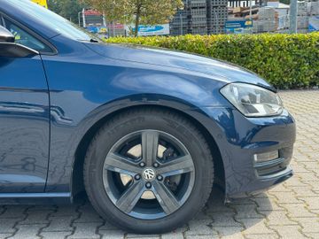 Volkswagen Golf - 8