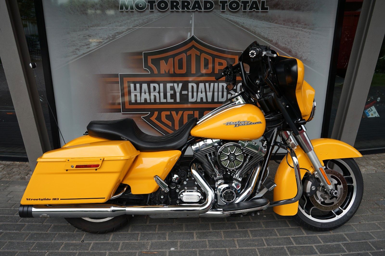 Fahrzeugabbildung Harley-Davidson Street Glide 103 - Jekill & Hyde - Garmin