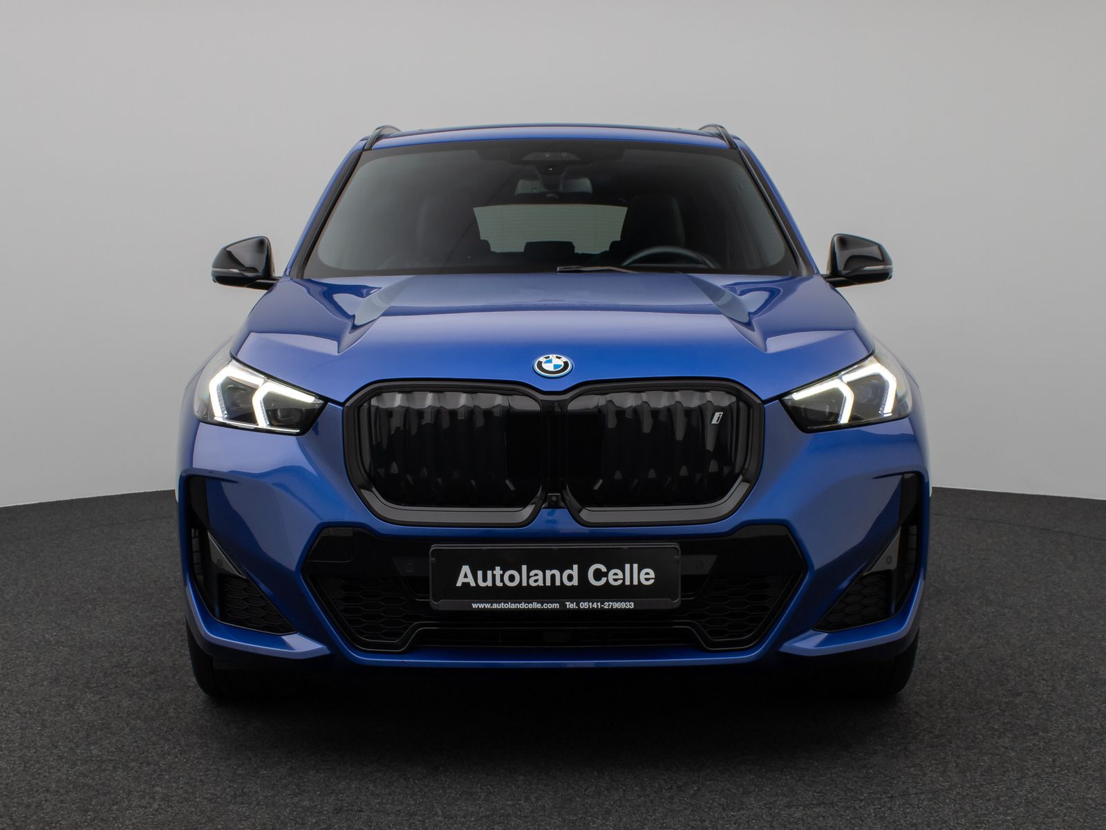 Fahrzeugabbildung BMW iX1 xD30 M Sport Pro Panorama 360°HUD DAB H/K