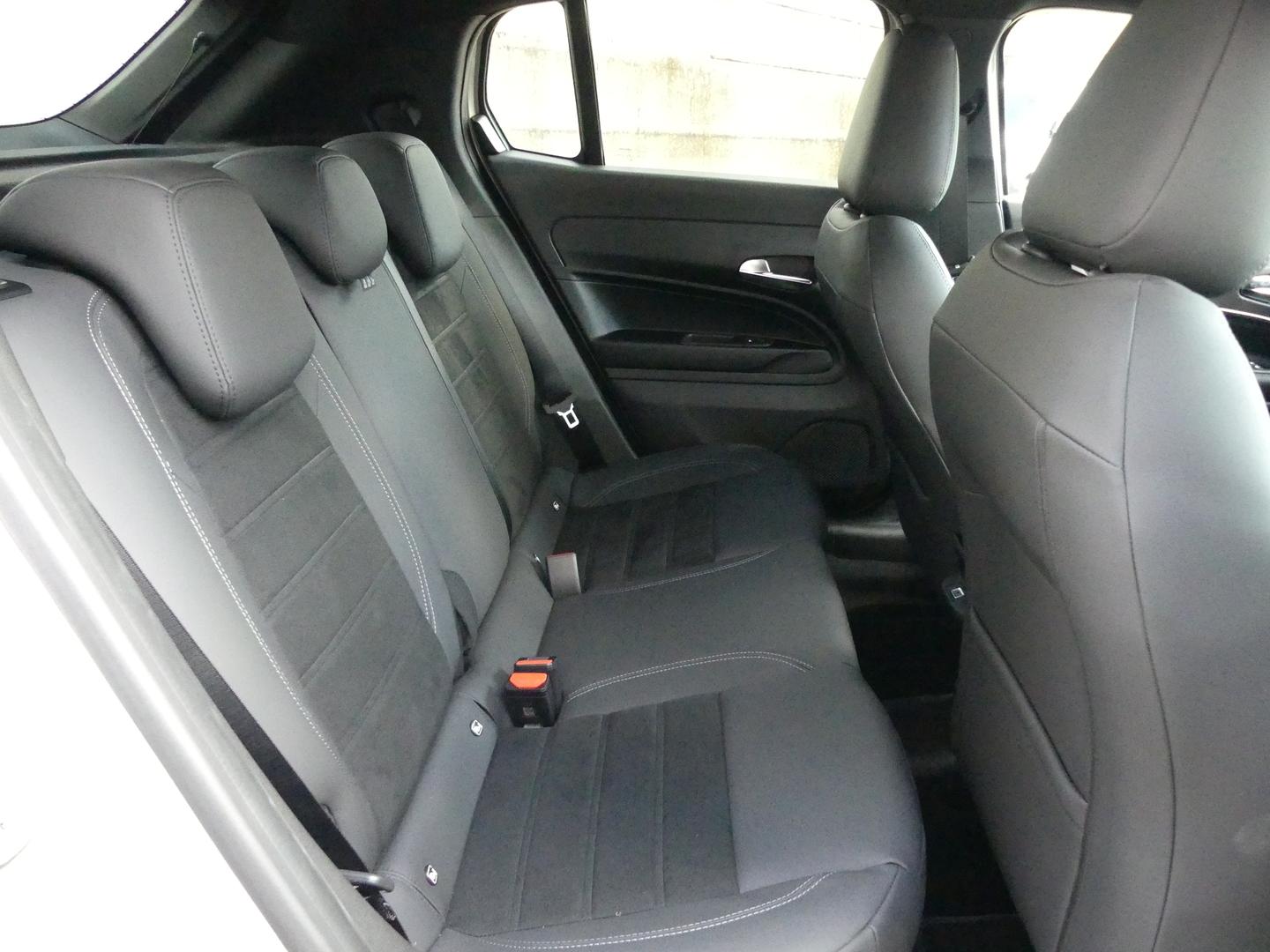 Fiat 600 HYBRID SPORT 1.2 145 PS DCT6 LED NAVI KAMERA