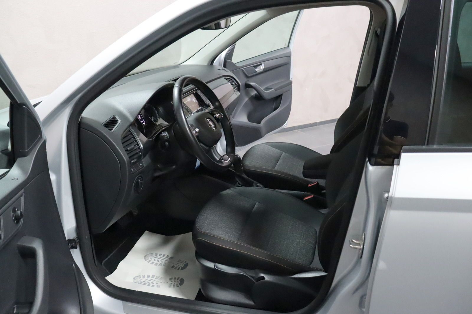 Skoda Fabia Combi Best of DSG FLA LED NAVI TEMPO SHZ imagem 3