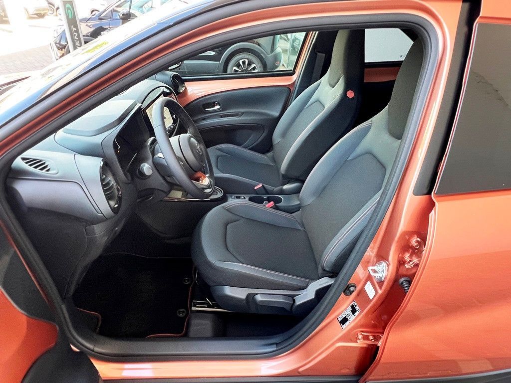 Fahrzeugabbildung Toyota Aygo 1.5 Lounge Kamera,LED,Matrix,Navi,SHZ,ACC
