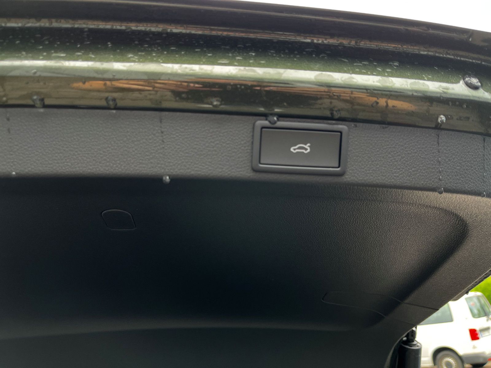 Fahrzeugabbildung SKODA Octavia Combi 2.0 TSI RS AHK NAV PANO 18"
