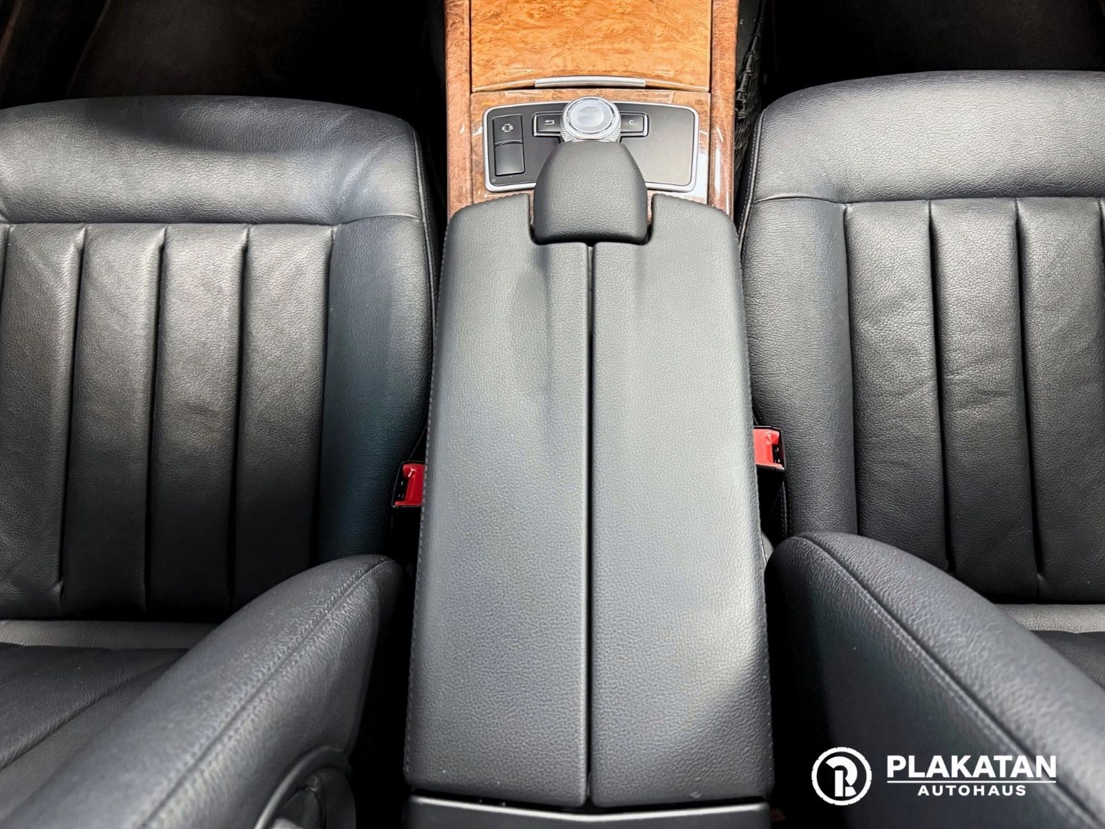 Fahrzeugabbildung Mercedes-Benz E 250 CDI T-Modell Leder AHK MB-Service