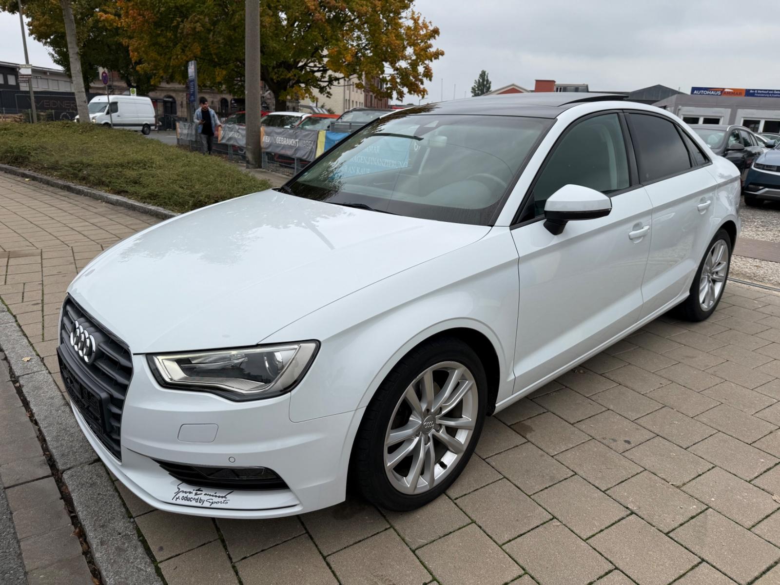 Audi A3 Limousine S-Tronic Panorama Standheizung