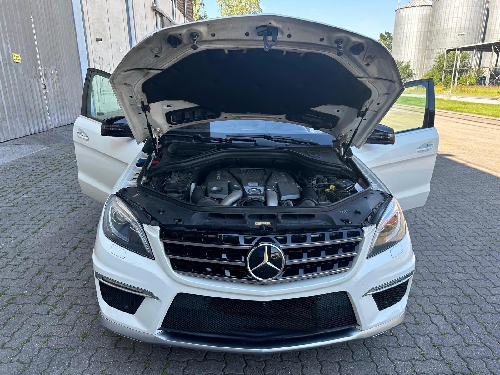 Mercedes-Benz ML 63 AMG 4MATIC / Perfomance / VOLL