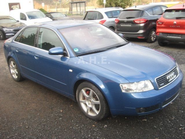 Audi A4 2.0*KLIMAAUT*XENON*SH*NAVI*TÜV01/2026*