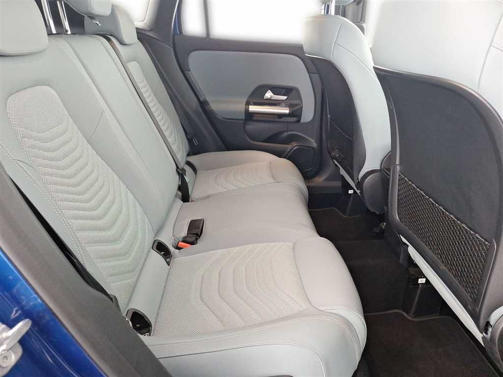 Mercedes-Benz GLA 180 Prgressive Line Advanced DCT Standhz foto 21