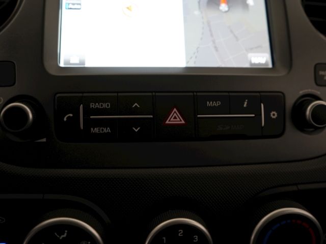 i10 PASSION+NAVI+DAB+BLUETOOTH+TEMPOMAT