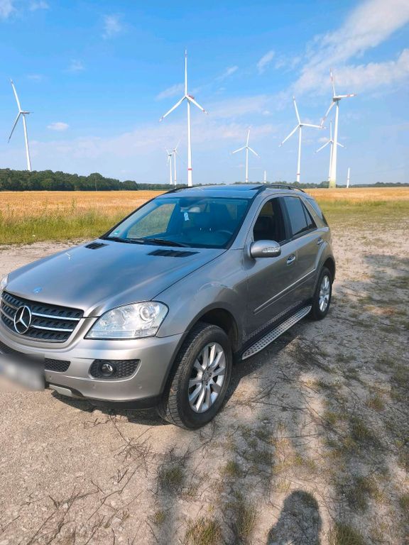 Image of Mercedes-Benz ML 320