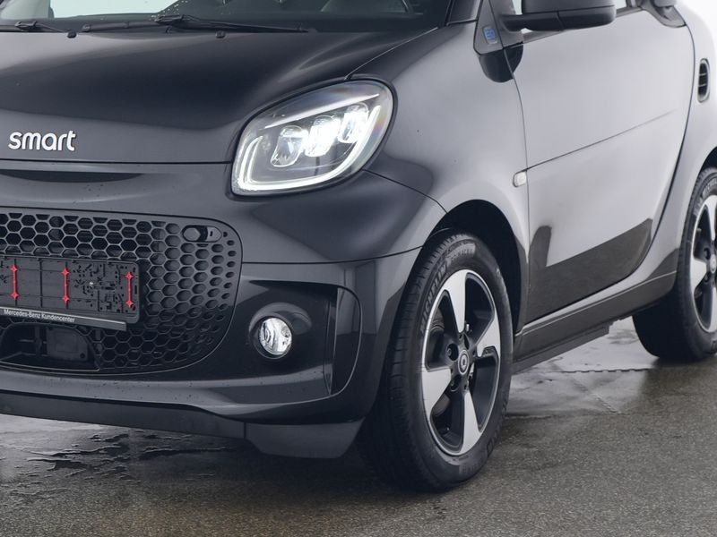Fahrzeugabbildung Smart Smart fortwo EQ*JBL*PANO*22kW*LED*CARBON-OPTIK*