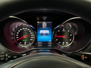 Mercedes-Benz V 250 AMG Paket*AHK*LED*Kamera*SH*Navi