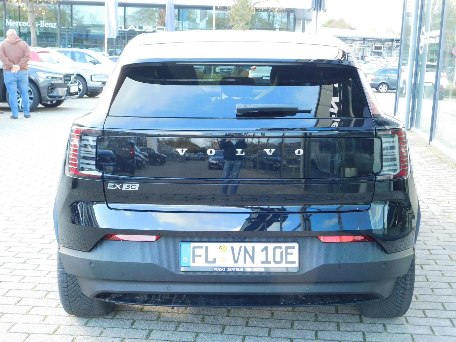 Fahrzeugabbildung Volvo EX30 Plus 2WD Pure Electric