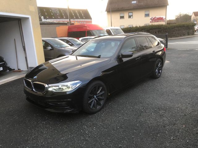 BMW 530 d xDrive Sport Line*VOLL*DRIVING ASSIST*HEAD