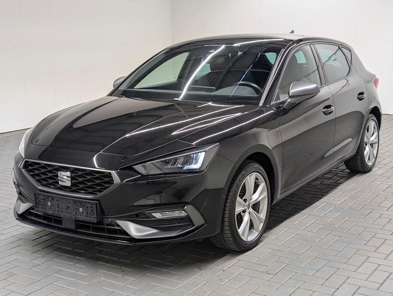 Seat Leon FR eHybrid LED/Navi/SHZ/LHZ/Kam/Keyl./17-LM