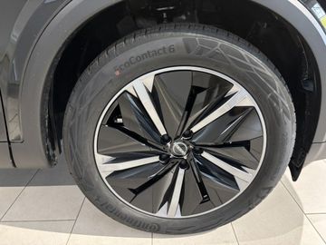 Fotografie 4 des Nissan Qashqai 1.3 DIG-T MHEV Xtronic Tekna Pano Bose