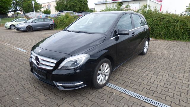 Mercedes-Benz B180*KLIMA+NAVIGATION*WINMTERÄDER*AHZV*