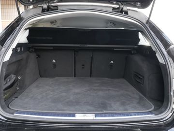 Mercedes E 220 - 12