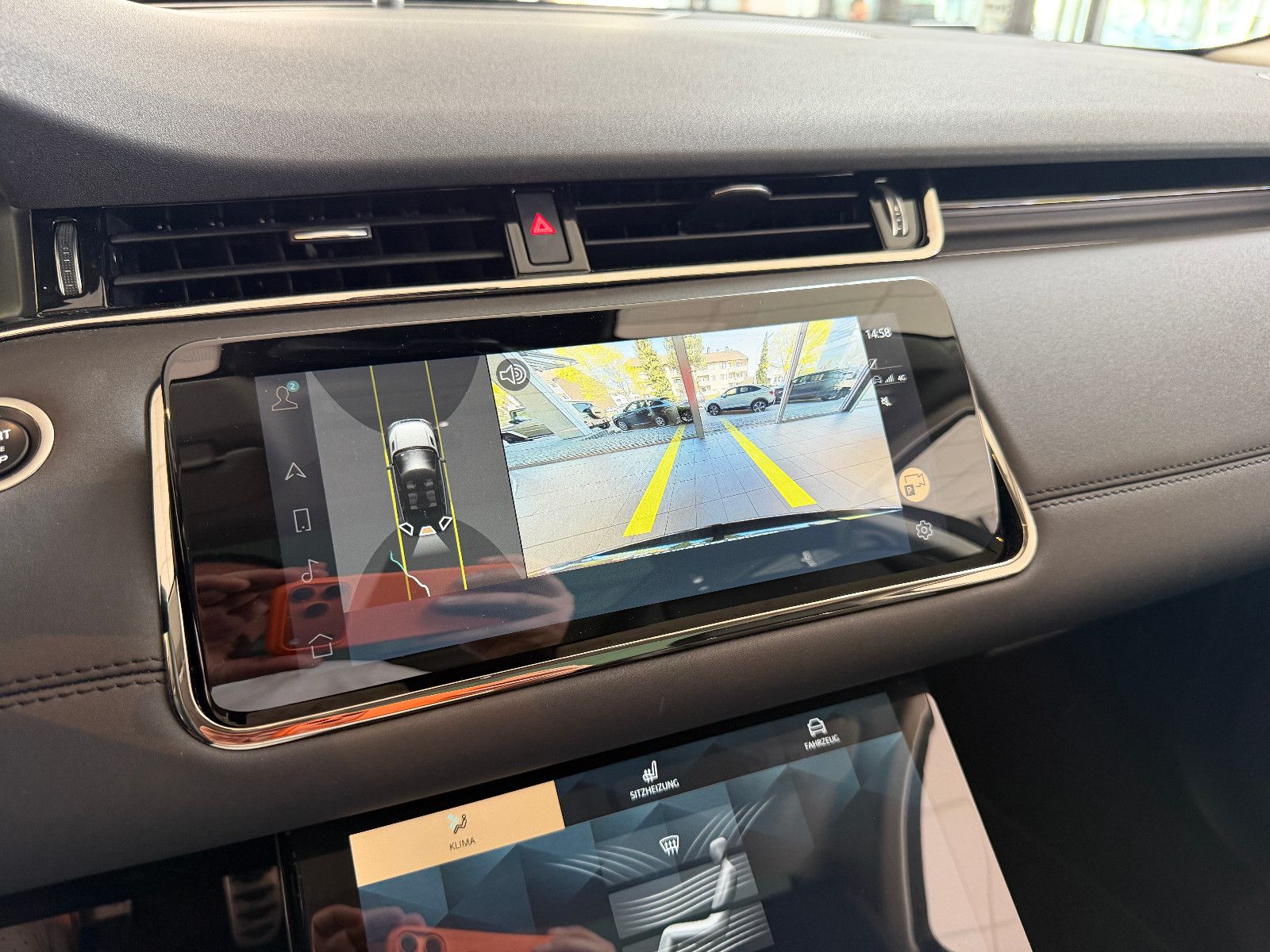 Fahrzeugabbildung Land Rover Evoque R-Dynamic SE/PANORAMA/MERIDIAN/KAMERA