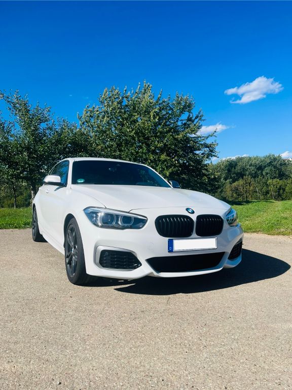 Image of BMW M140i