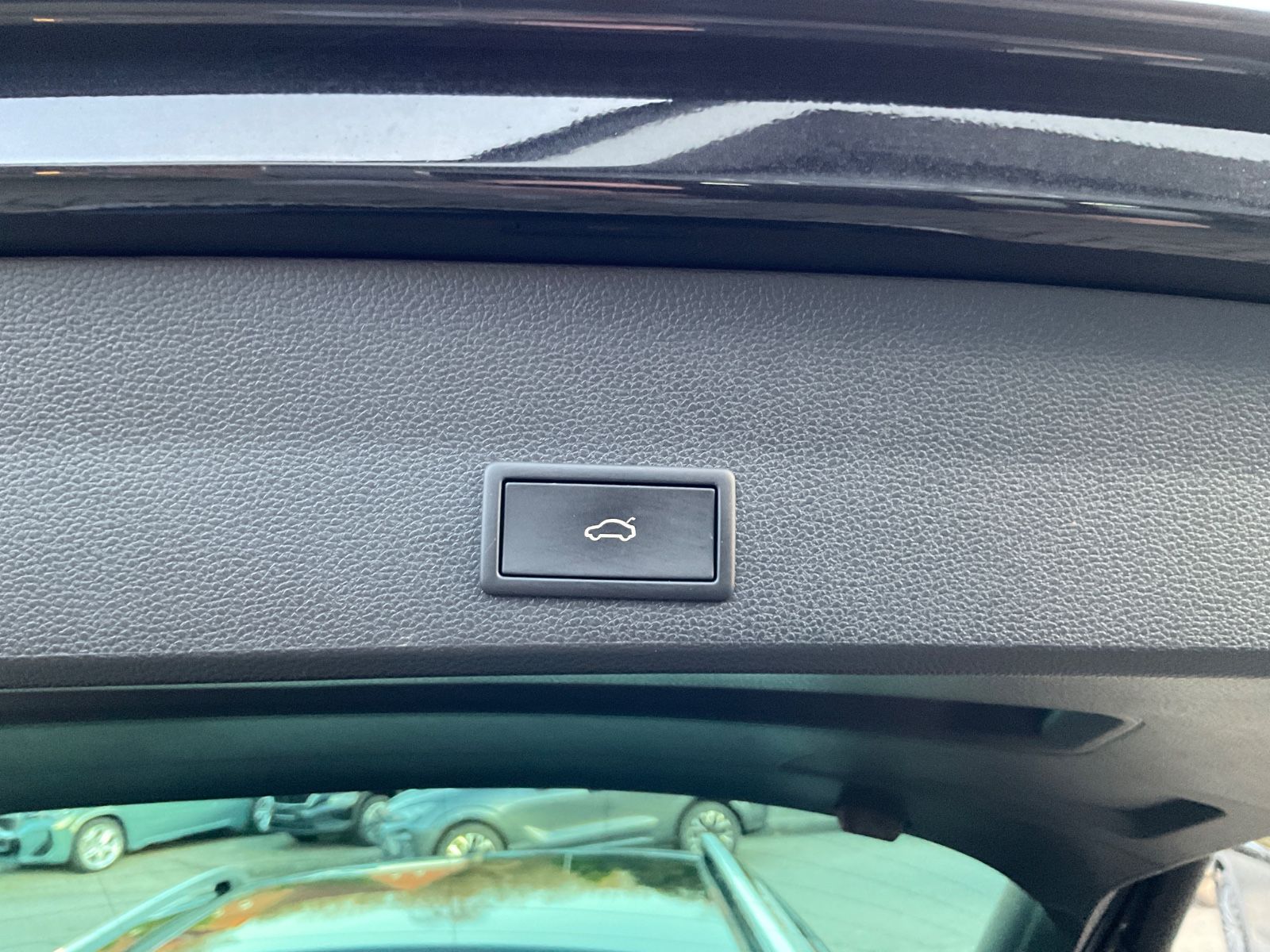 Fahrzeugabbildung SEAT Ateca 1.5 TSI Xperience DSG,Kamera,Navi,LED