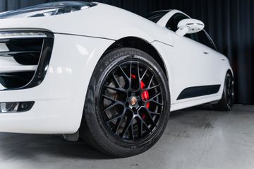 Porsche Macan - 12