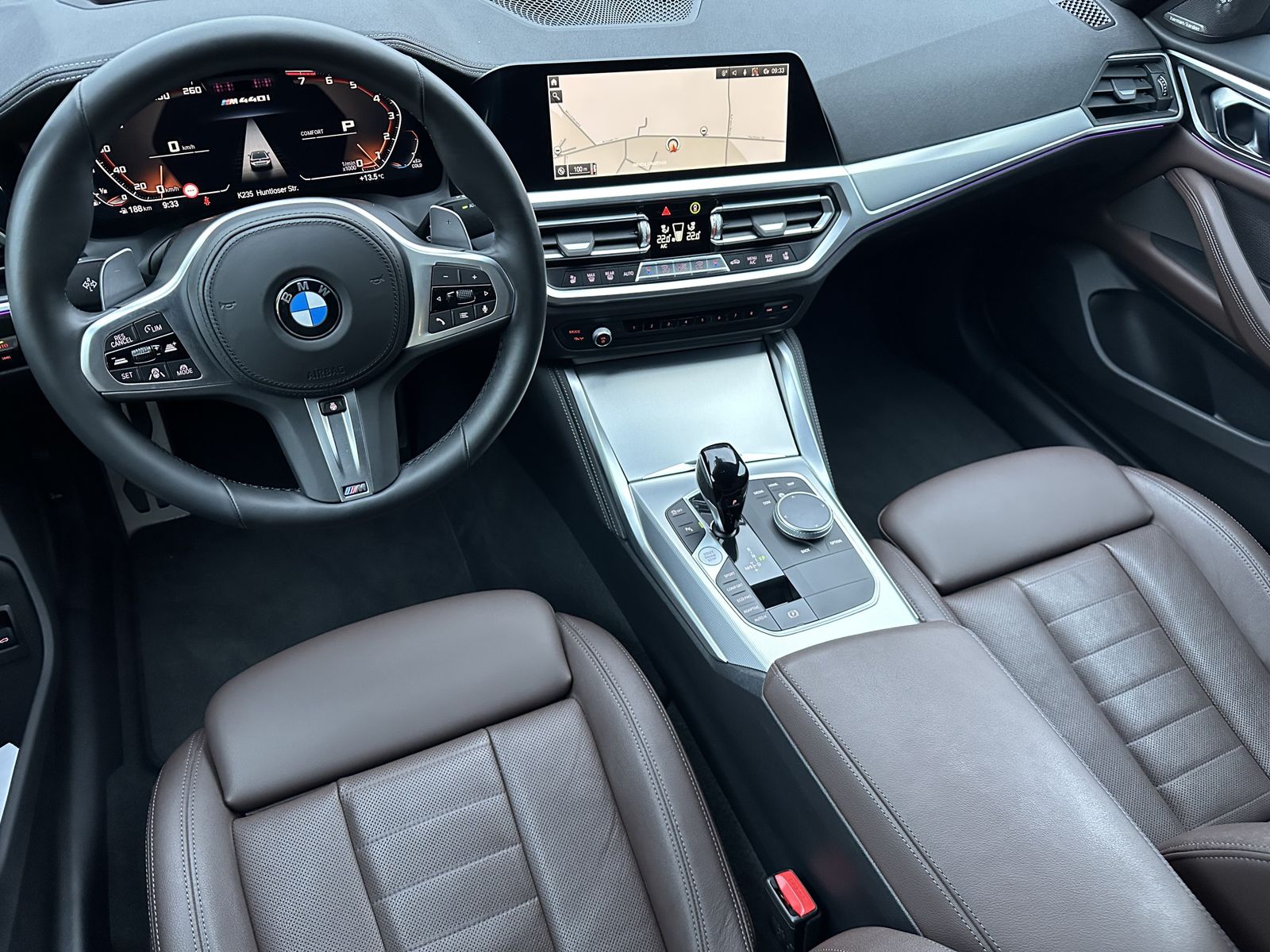 Fahrzeugabbildung BMW M440i Gran Coupé xDrive NAV+LED+HEAD-UP+AHK+19ZO